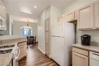 Photo #6: 2361718 Listing