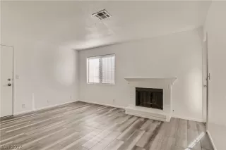 Photo #1: 2361758 Listing 