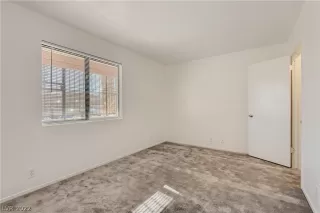 Photo #6: 2361758 Listing 