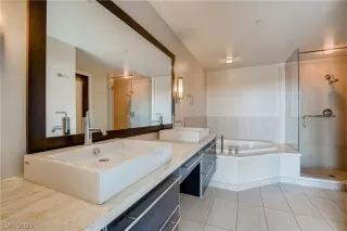 Photo #1: 2361810 Listing