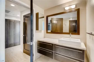 Photo #2: 2361810 Listing