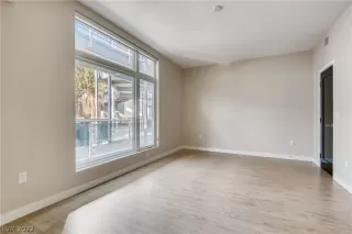 Photo #5: 2361810 Listing