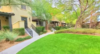 Photo #4: 2361828 Listing