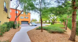Photo #5: 2361828 Listing