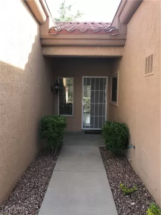 Photo #2: 2361832 Listing