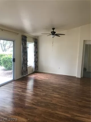 Photo #3: 2361832 Listing