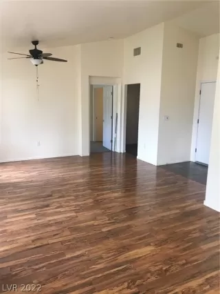 Photo #6: 2361832 Listing