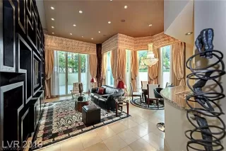 Photo #2: 2361855 Listing