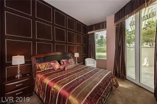 Photo #6: 2361855 Listing