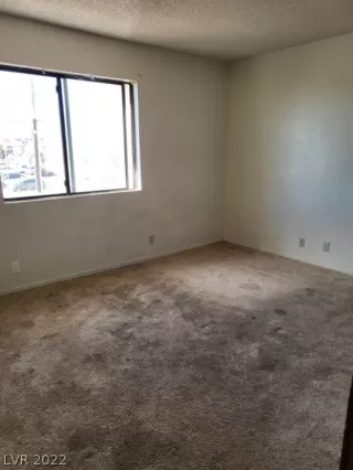 Photo #4: 2361866 Listing