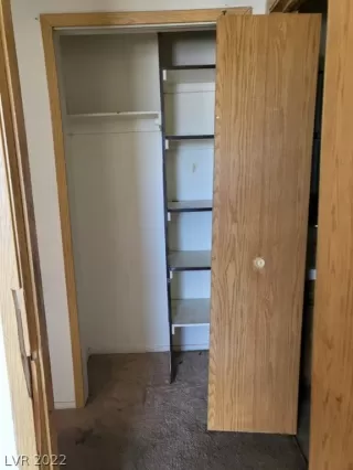 Photo #6: 2361866 Listing