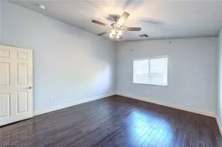 Photo #6: 2361871 Listing 