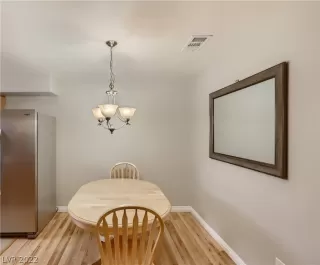 Photo #5: 2361884 Listing