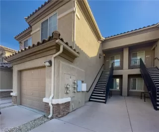 Photo #1: 2361887 Listing 