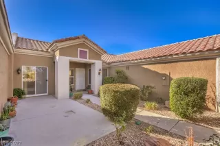 Photo #4: 2361897 Listing