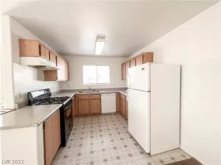 Photo #3: 2361918 Listing 