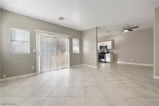 Photo #3: 2361922 Listing