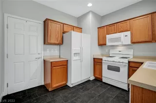 Photo #1: 2361991 Listing