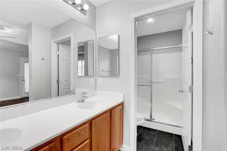 Photo #2: 2361991 Listing