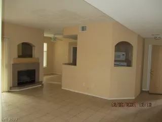 Photo #4: 2361993 Listing 