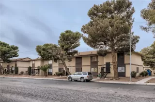 Photo #2: 2362038 Listing 