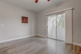 Photo #2: 2362057 Listing