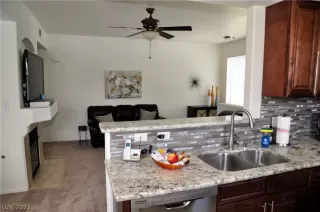 Photo #1: 2362065 Listing 