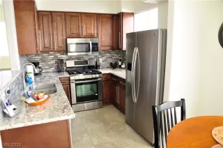 Photo #2: 2362065 Listing 