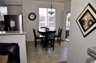 Photo #5: 2362065 Listing 