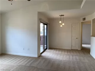 Photo #4: 2362110 Listing