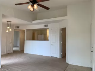 Photo #5: 2362110 Listing