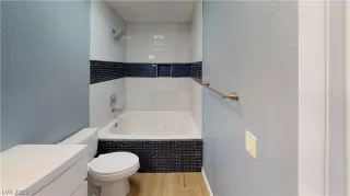 Photo #6: 2362125 Listing 