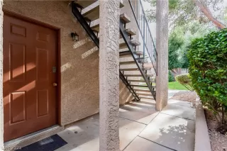 Photo #1: 2362126 Listing 