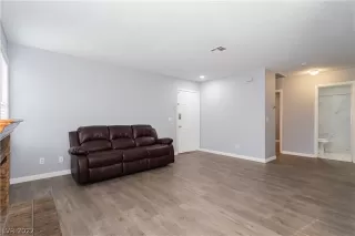 Photo #6: 2362126 Listing 