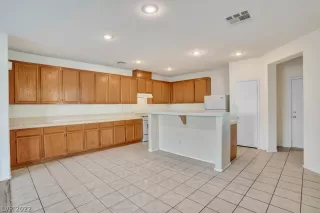 Photo #5: 2362144 Listing 