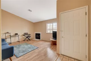 Photo #2: 2362151 Listing