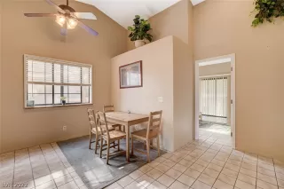 Photo #5: 2362151 Listing