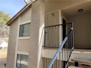 Photo #1: 2362166 Listing 