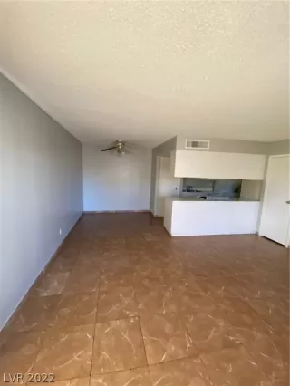 Photo #5: 2362181 Listing 