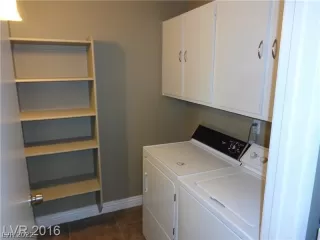 Photo #5: 2362185 Listing