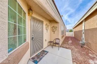 Photo #4: 2362192 Listing