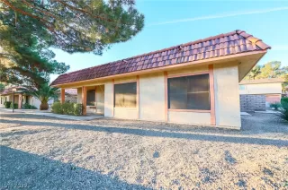 Photo #2: 2362205 Listing