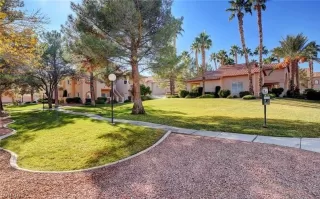 Photo #3: 2362242 Listing