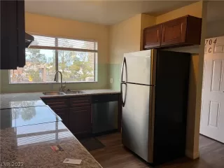 Photo #3: 2362263 Listing 