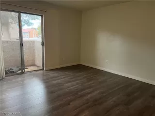 Photo #5: 2362263 Listing 