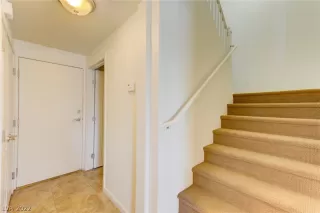 Photo #5: 2362277 Listing