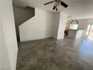 Photo #4: 2362284 Listing