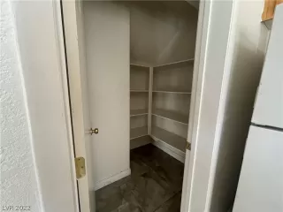 Photo #6: 2362284 Listing