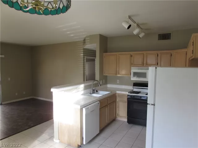 MLS: 2362335 Condo For Sale