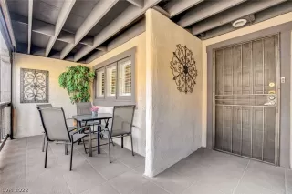 Photo #1: 2362347 Listing 